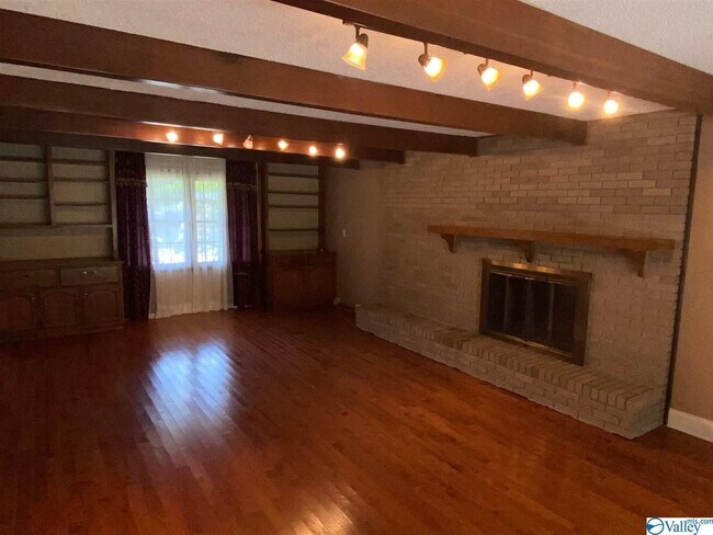 Building Photo - 8806 Bridlewood Dr SE