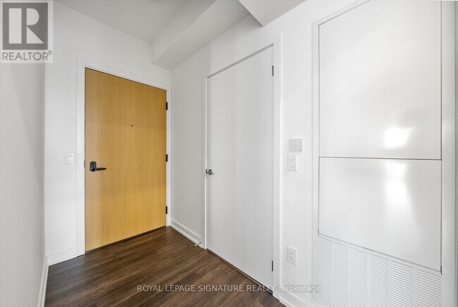 Building Photo - 89 Church St