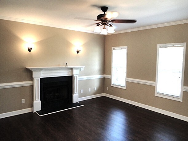 Foto del edificio - 7904 Willow Croft Dr