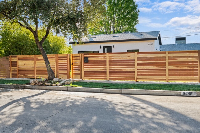 Building Photo - 6443 Oakdale Ave