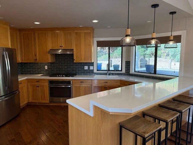 Building Photo - 10 Fred Ct