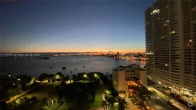 Building Photo - 1750 N Bayshore Dr