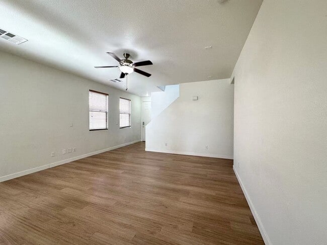 Building Photo - Wonderful 2 story home with 3 bedroom and ...