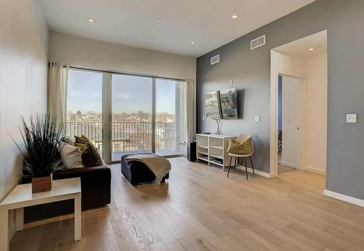 Foto principal - 2752 N Clay St