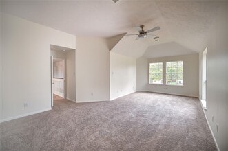 Building Photo - 11906 Dinosaur Valley Dr