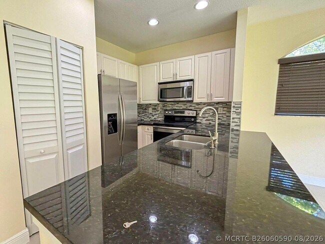 Building Photo - 3118 Coral Ridge Dr