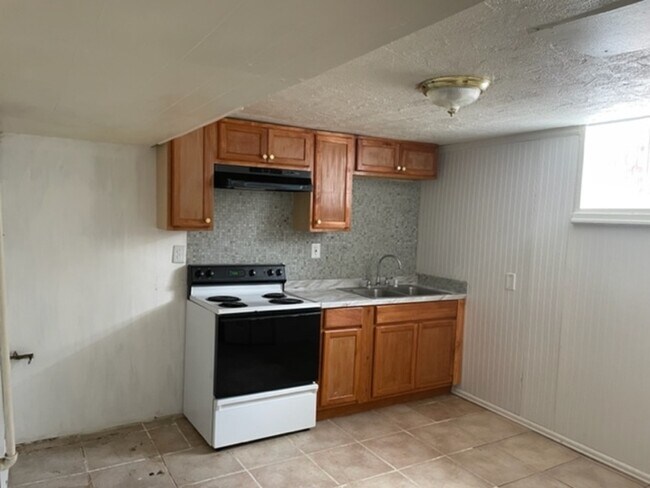 Building Photo - 1529 11th St