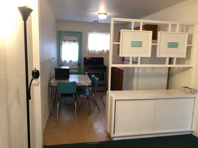 Foto del edificio - 420 Mesilla St SE