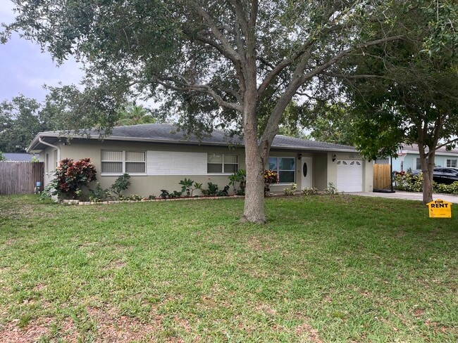 Photo - 1315 Whitacre Dr House