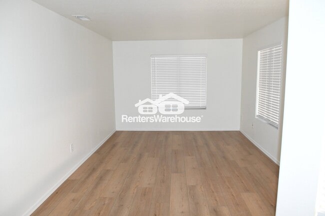 Foto del edificio - 10426 W Oregon Ave