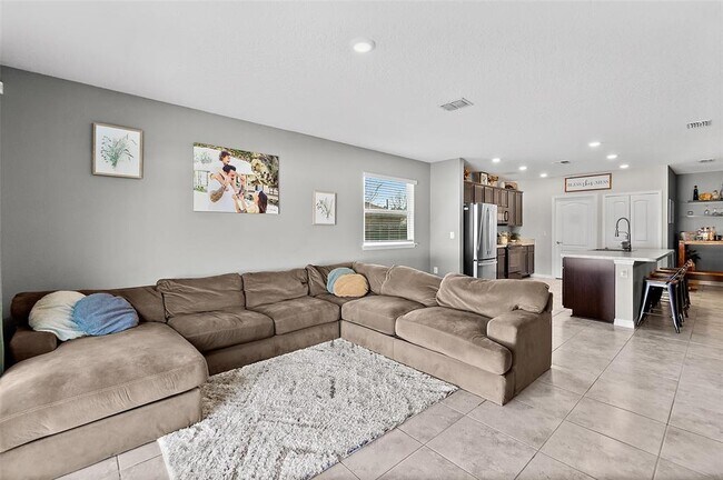 Building Photo - 9 Ryley Ln