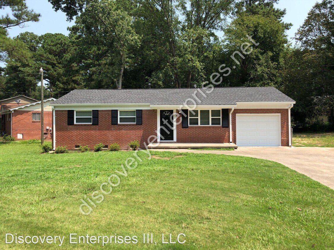 Foto principal - 3 br, 2 bath House - 1354 Heather Circle