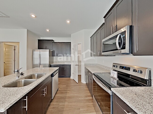 Building Photo - 5325 Tupelo St