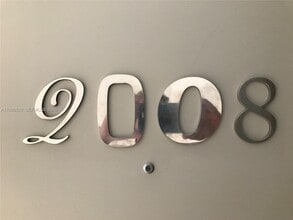 Building Photo - 1300 S Miami Ave