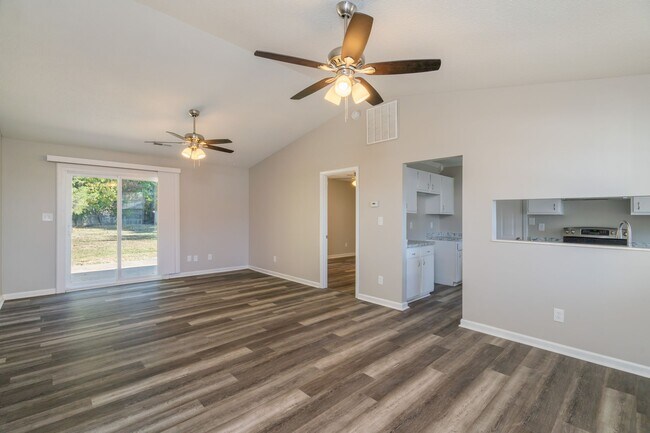 Foto del edificio - 7700 Bellchase Ln