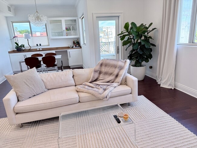 Photo - 1316 Amherst Ave Apartment
