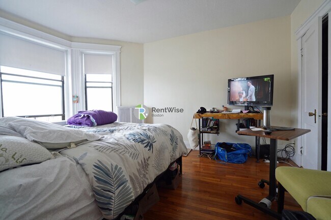 Foto del edificio - 1160 Commonwealth Ave