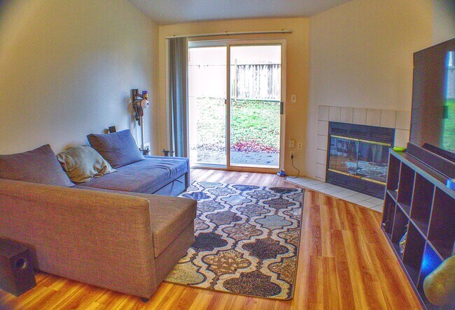 living room - 5623 Mount Tacoma Dr SW