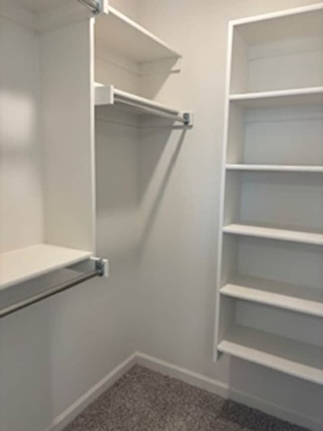 Foto del edificio - First month Free! NEW NEW NEW!