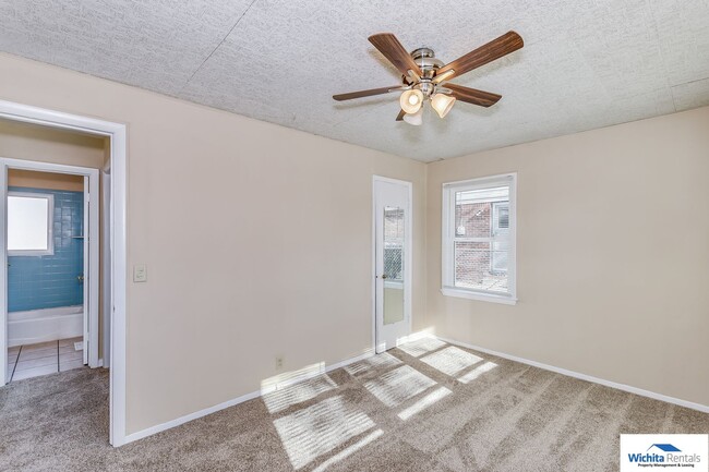 Building Photo - 3 bedroom home SE Wichita
