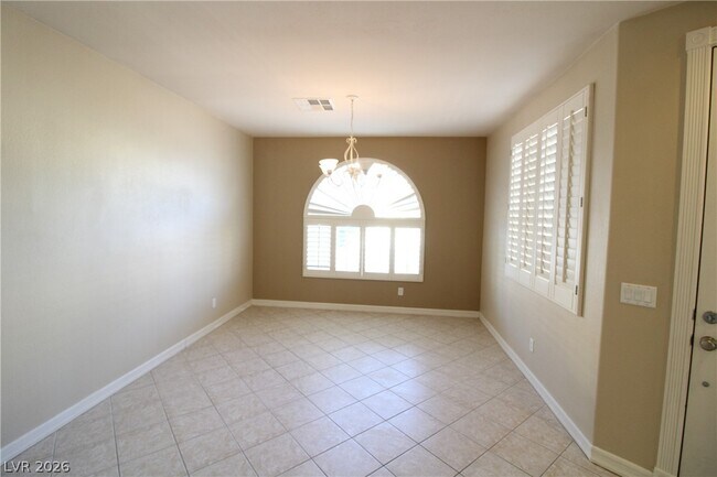 Building Photo - 754 Rise Canyon Dr