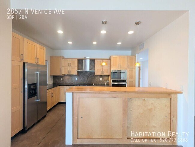 Foto del edificio - 2857 N Venice Ave