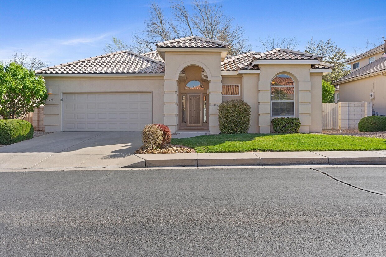 Foto principal - 11421 Desert Classic Ln NE