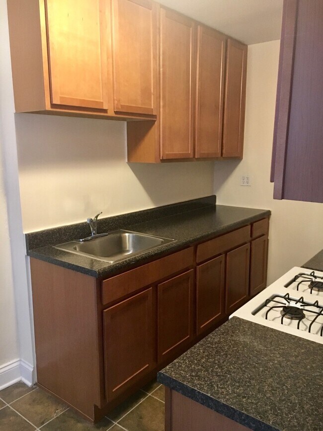 Foto del edificio - 4866 N Magnolia Ave