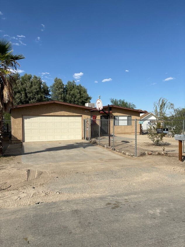 Primary Photo - 2 Bedroom 1 Bath Home