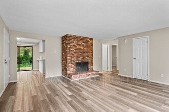 Building Photo - 5660 SW 180th Ave