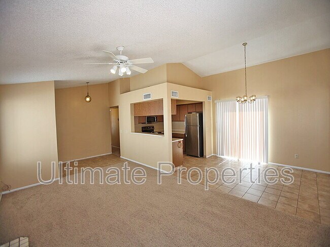 Foto del edificio - 8832 W St John Rd