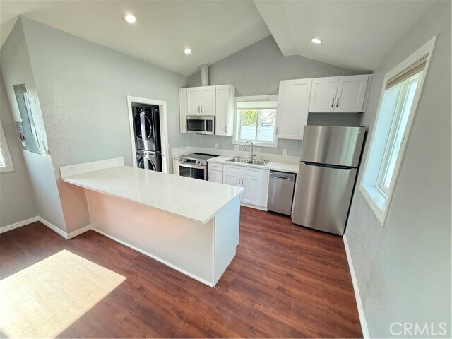 Foto del edificio - 973 Saltcoats Dr