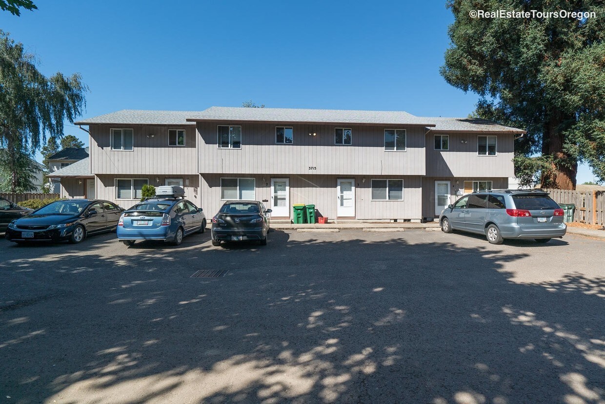 Primary Photo - 3715 19th Ave