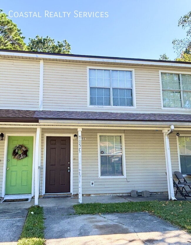 Building Photo - 705 Terrance Ct