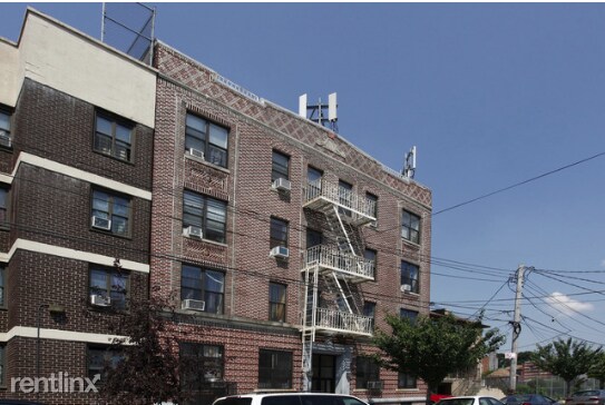 Building Photo - 1 br, 1 bath Apartment - 279 Van Siclen Ave
