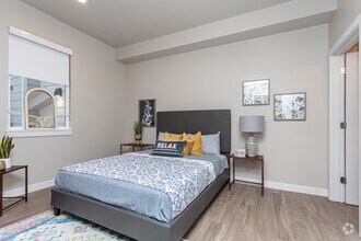 2BR, 2BA - 996 SF - Pierpont By Urbana
