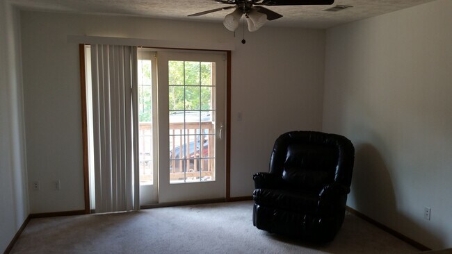 Building Photo - 2 bed/2 bath condo near Medical Center - A...
