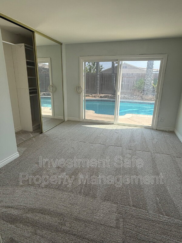 Foto del edificio - 10105 Cedar Springs Dr