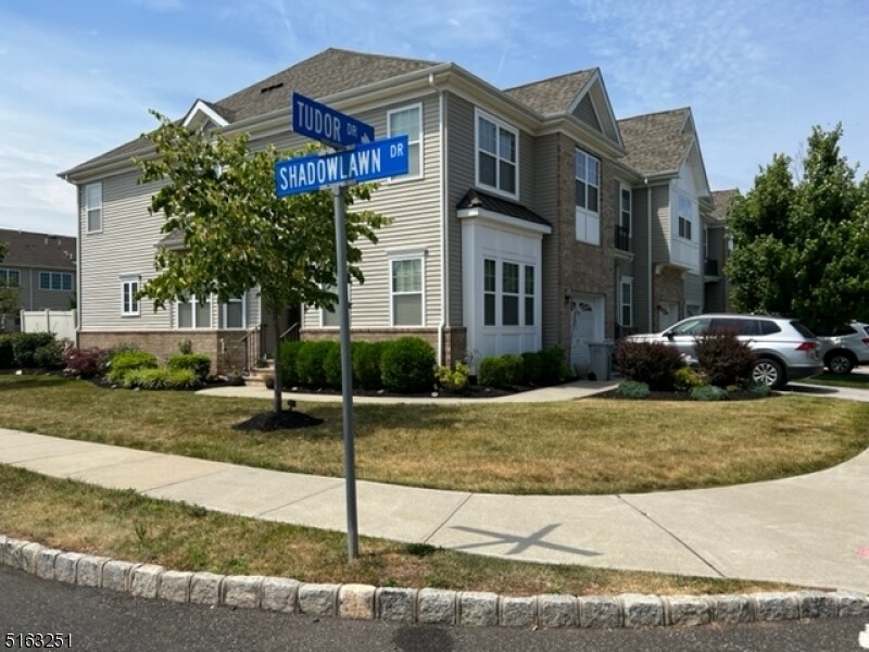 Primary Photo - 9 Tudor Dr