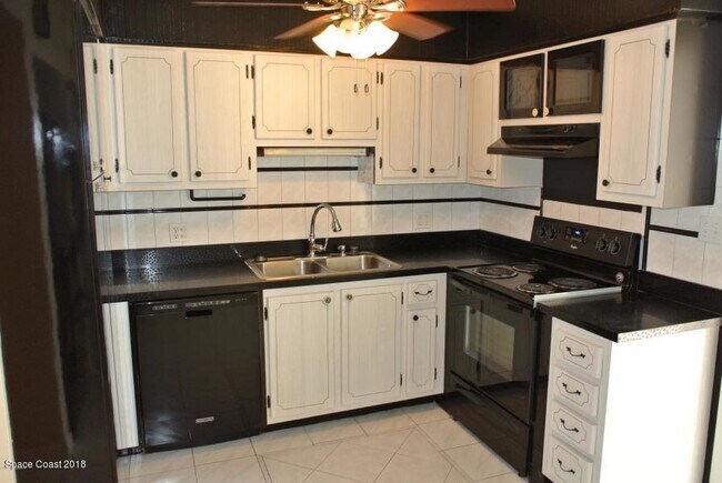 Foto del edificio - 217 Canaveral Beach Blvd