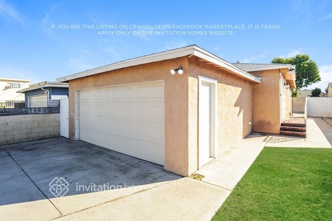 Building Photo - 1018 W G St