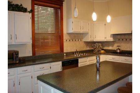 Foto del edificio - 3721 N Greenview Ave
