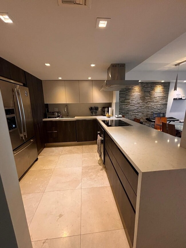 Foto del edificio - 3675 N Country Club Dr