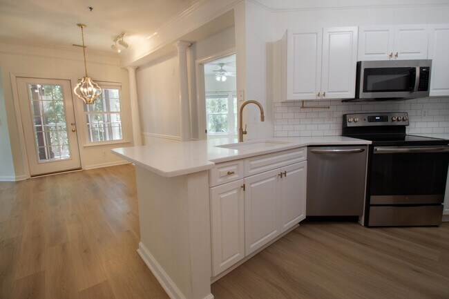 Photo - 2012 Telfair Way Apartment