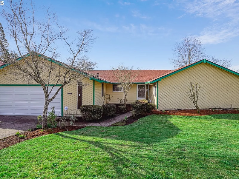 Primary Photo - 22130 SW Augusta Ln