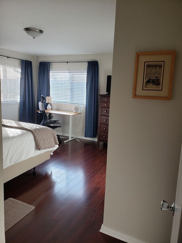 Foto principal - 1029 S Jackson Ave