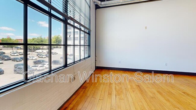 Foto del edificio - 101 E. Sixth St.