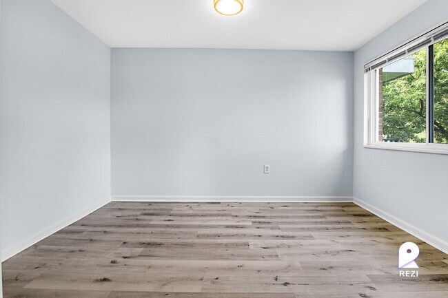 Foto del edificio - 6503 Hil-Mar Dr