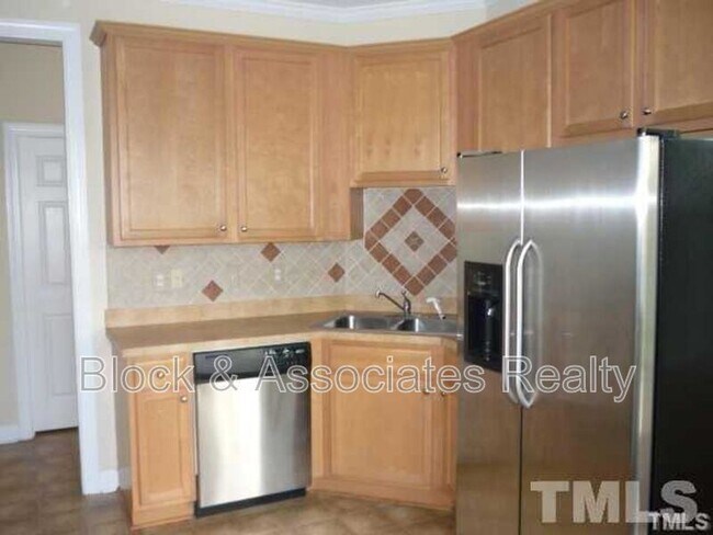 Building Photo - 132 Occidental Drive