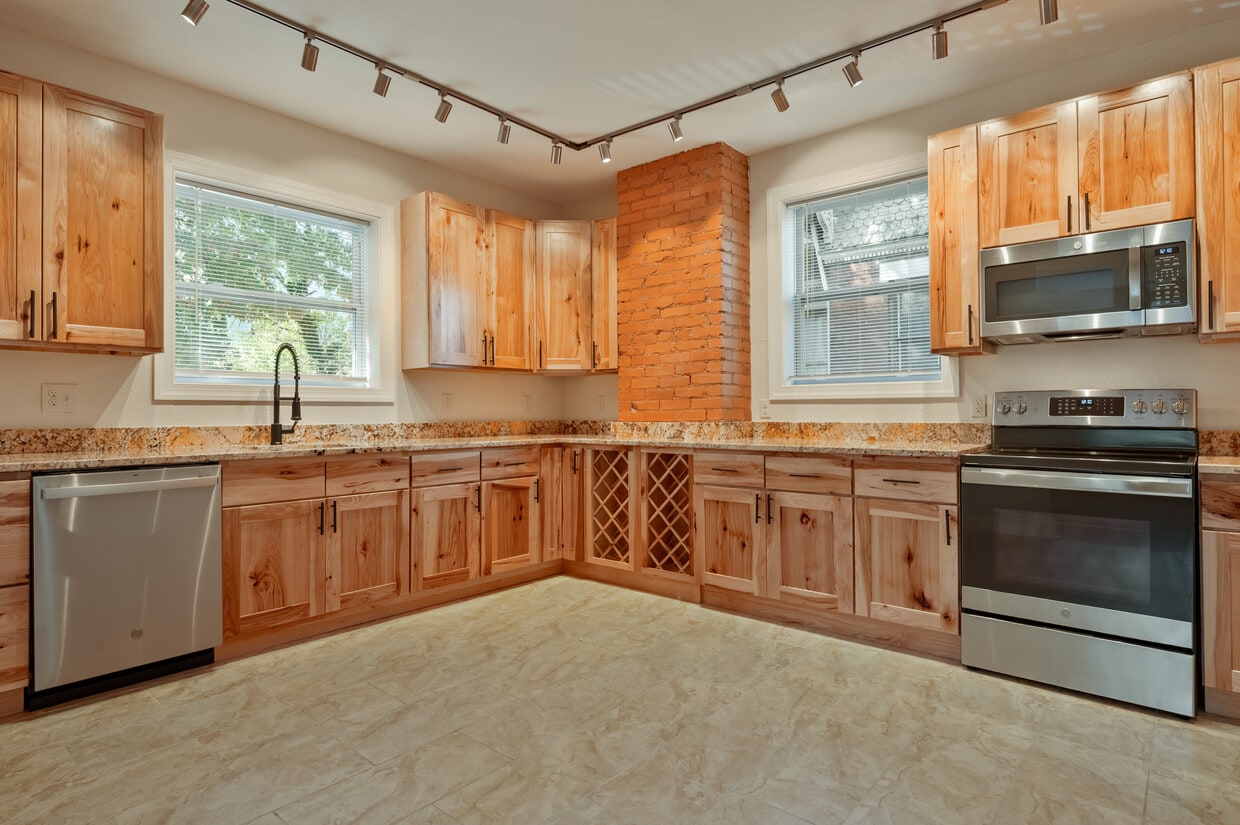 Photo - 6736 McPherson Blvd (Pittsburgh, PA)